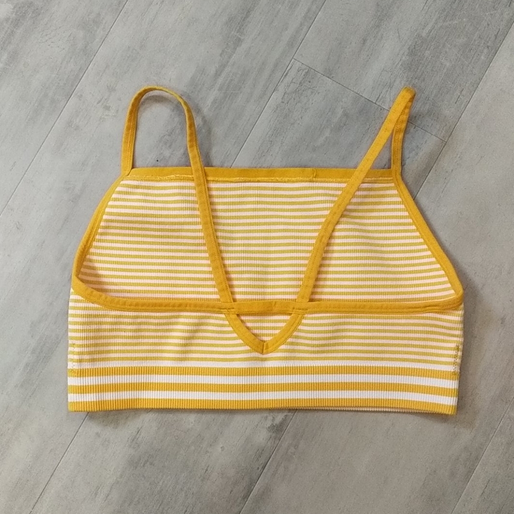 Halter top - Picture 2 of 2